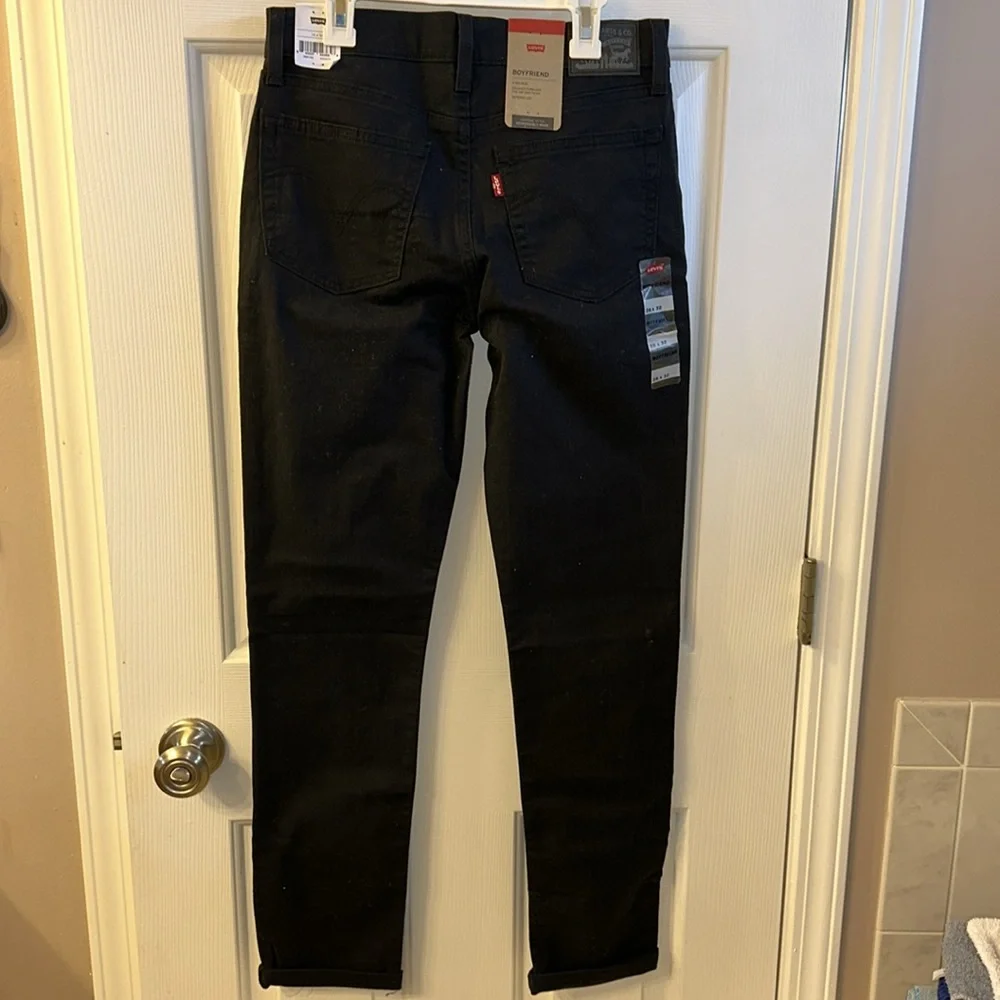 NWT Levi’s boyfriend jeans - Picture 3 of 8